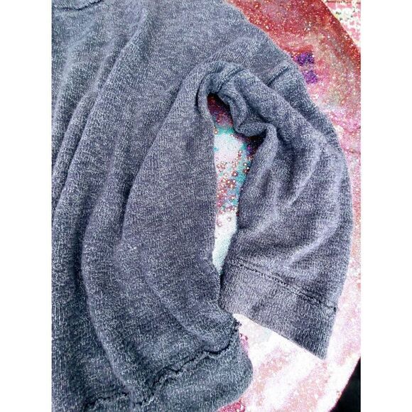 FREE PEOPLE BEACH THREE BUTTON BLUE SWEATER PRE-LOVED SIZE XS - Picture 8 of 11